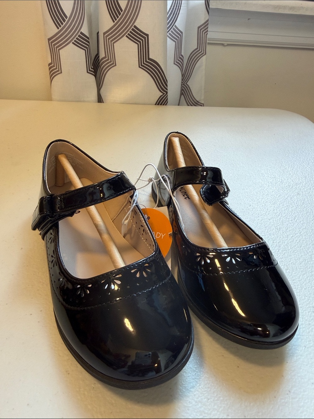 Gymboree Black Patent Mary Jane Flats with Cutout Detail